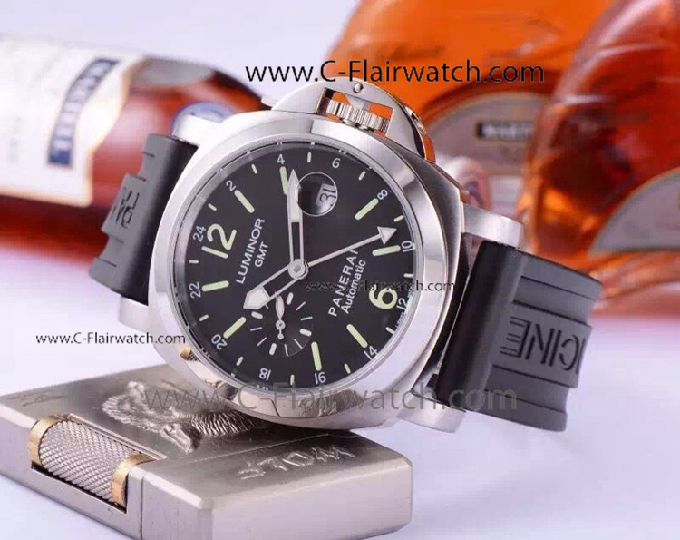 Luminor GMT Panerai SS Black Rubber Strap Replica Watch Luminor GMT Panerai SS Black Rubber Strap Replica Watch